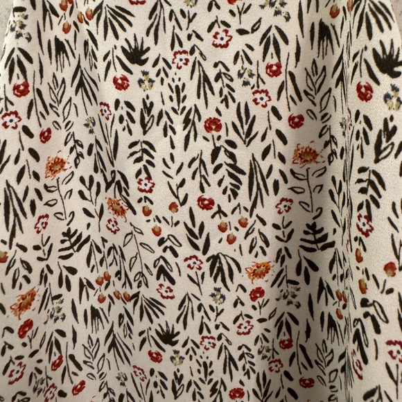 LOFT Dress Tank Top in Floral Pattern 🤍 🌹 - Picture 4 of 4